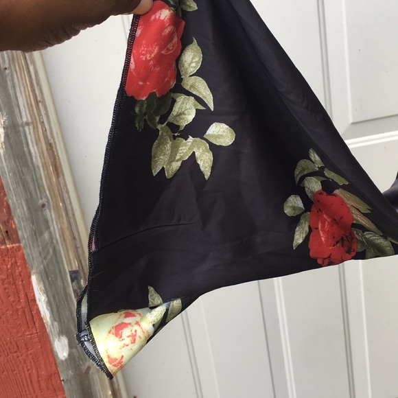 Beautiful Maxi Dress - Picture 4 of 7